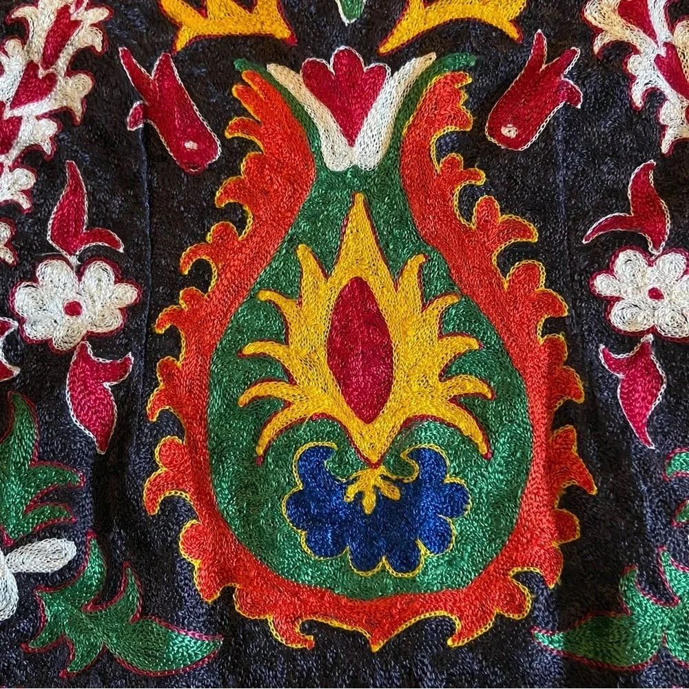 Vintage Embroidered multicolored boho vest - Picture 3 of 6